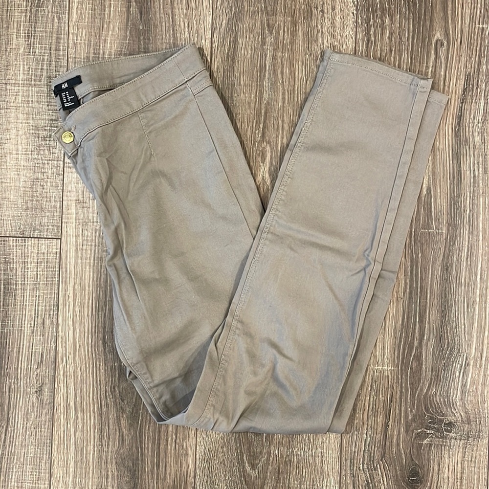 H&M Mid Rise Gray Pants Size 10